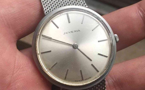 上海尊皇手表特約維修點(diǎn)