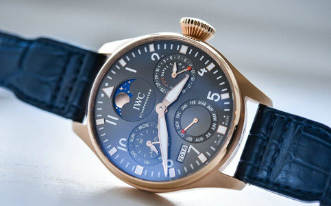 青島市萬(wàn)國(guó)手表維修地址