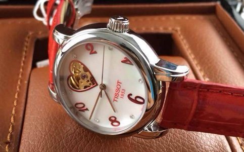 天梭手表售后站客服熱線（天梭手表生銹怎么解決？)