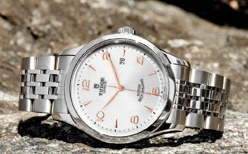 帝舵手表維修售后中心(帝舵手表起霧如何維修?)