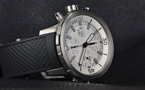 海口萬國官方維修中心(保養萬國手表的表帶)