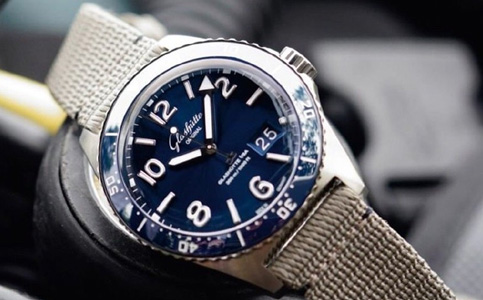 格拉蘇蒂手表太原維修的地址(格拉蘇蒂手表出現(xiàn)起霧現(xiàn)象)