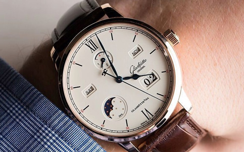 格拉蘇蒂維修點(手表表把斷裂的原因以及處理方法)