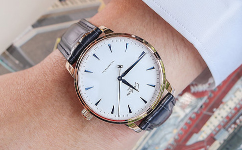 格拉蘇蒂售后電話(應(yīng)對格拉蘇蒂手表表盤生銹)