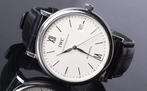 萬(wàn)國(guó)售后維修中心(處理萬(wàn)國(guó)表帶掉色的技巧)