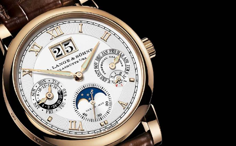 朗格手表售后服務幾年免費(處理朗格手表進水的情況)