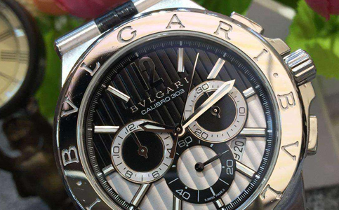 寶格麗維修點(寶格麗手表使用中出現(xiàn)走走停停)