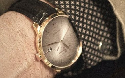 芝柏官網(wǎng)客服電話（芝柏手表如何進行消磁）